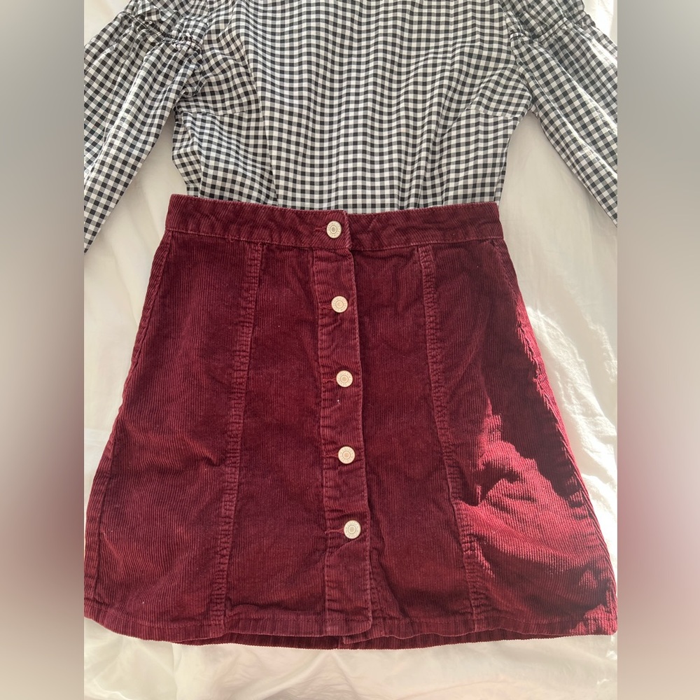 Denim Co Corduroy Maroon mini skirt in US size 4. Used good condition